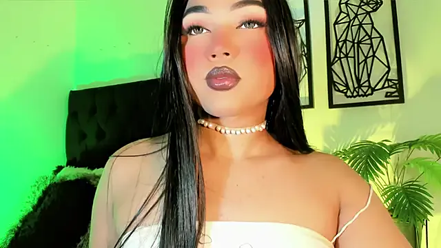 Zz_hornysTS_ on StripChat 